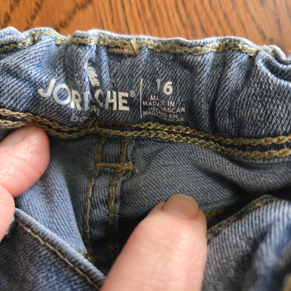 Jeans - Picture 2 of 4